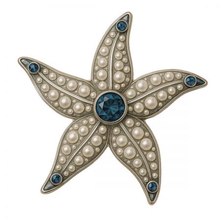 Un deslumbrante broche en forma de estrella de mar adornado con perlas brillantes y piedras preciosas azules en un acabado dorado.