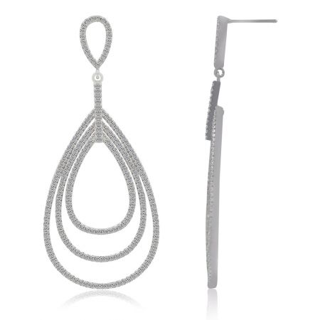 Vue de face et de côté des boucles d'oreilles Drop A Beat mettant en valeur le design à plusieurs boucles et les brillants zirconiums cubiques.