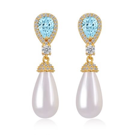 Cuelga con deleite en azul - Un par de pendientes Dangle With Delight In Blue, que presentan piedras preciosas en forma de lágrima de color azul claro y perlas blancas, con un elegante chapado en oro y acentos de circonita cúbica brillante.