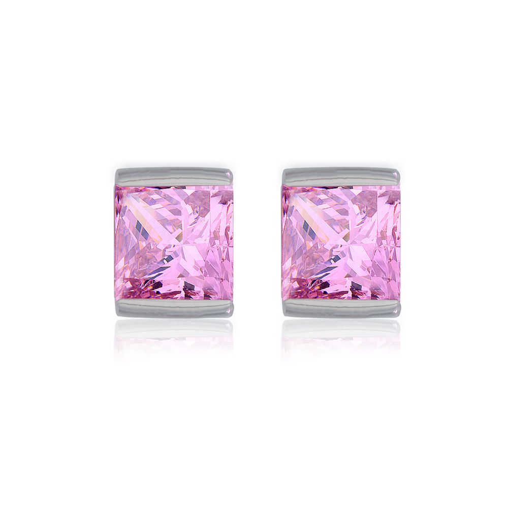 Une paire de boucles d'oreilles Lovely Pink CZ en laiton avec un plaquage en rhodium, mettant en valeur la pierre précieuse rose vibrante.
