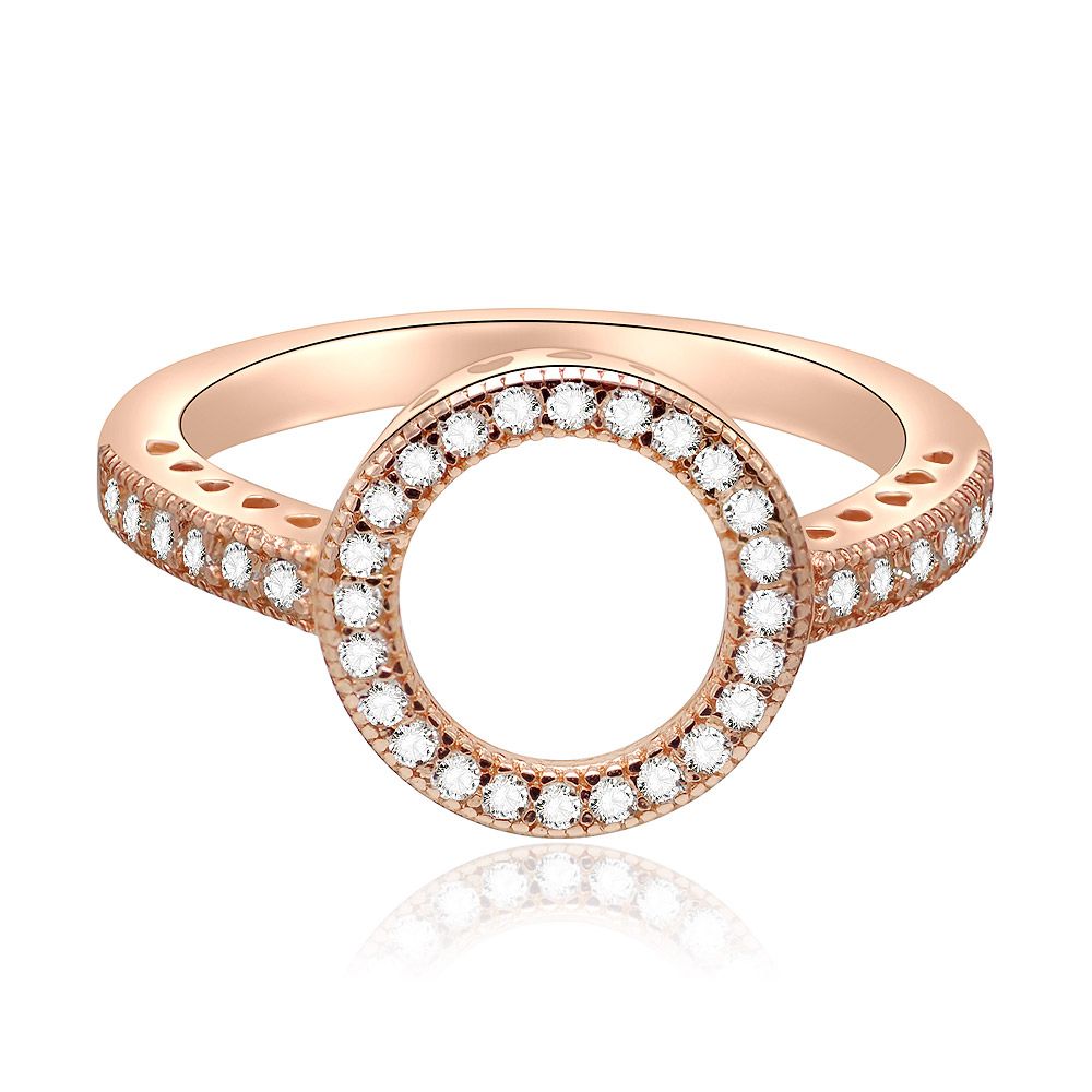 Framifrån vy av Rose Gold Hearts of Halo Clear CZ Ring, som visar dess cirkulära halo-design prydd med glittrande kubiska zirkonstenar.