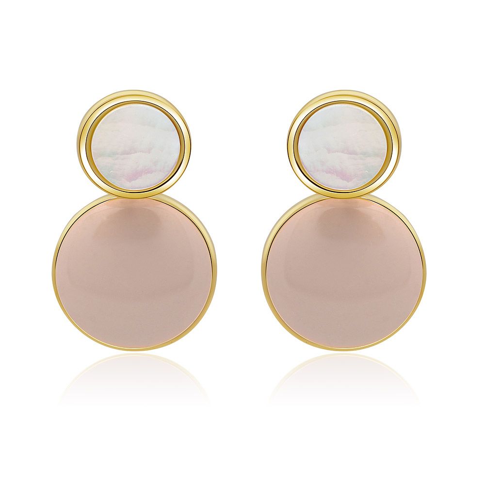 Runde Disc-Ohrringe aus Frühlingsemaille mit einem zweilagigen Design, das eine marmorierte weiße Muscheloberseite und eine roségoldene Unterseite aufweist, eingerahmt in goldfarbenem Metall.