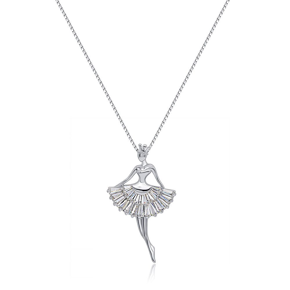 Um delicado colar de pingente de bailarina dançante em CZ exibido sobre um fundo branco, destacando seu design elegante.