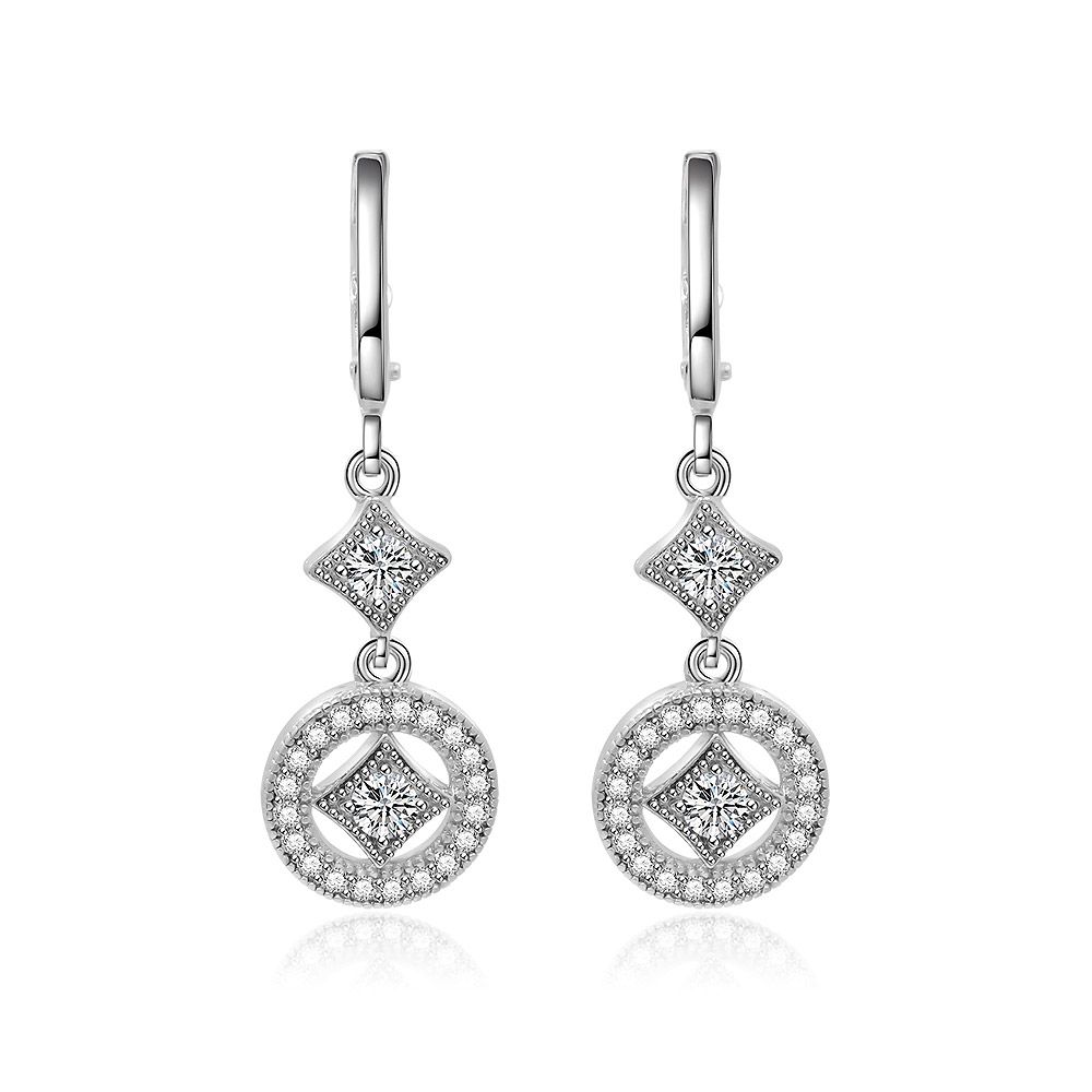 Un paio di orecchini a goccia mini in zirconia cubica (BEP01-R-Z-00050) realizzati in ottone placcato rodio di colore argento, con pietre in zirconia cubica scintillanti e una chiusura a leva sicura.