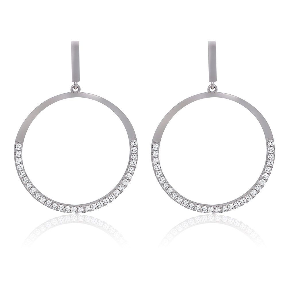 Open ronde oorbellen in 925 sterling zilver, met een cirkelontwerp en sprankelende cubic zirconia stenen.