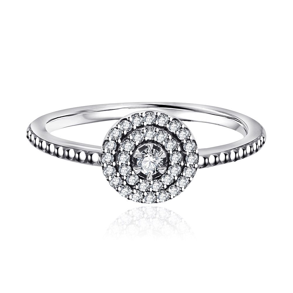 Frontalansicht des 925 Sterling Silber Rings Radiant Elegance, die sein filigranes Spiraldesign mit funkelnden Zirkonia-Steinen vor einem oxidierten Silberfinish präsentiert.