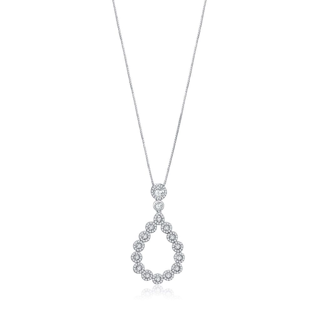 Fint zirkonia tårformade halsband med ett silverhängsmycke i tårform prytt med glittrande kubiska zirkoniastenar, på en delikat silverkedja.