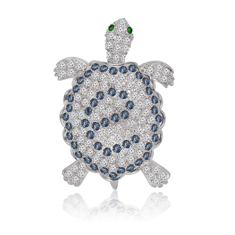 Close-up van de Blauw Witte Schildpad Broche Speld, die het ingewikkelde ontwerp toont met sprankelende blauwe en smaragdgroene rhinestones op een rhodium-geplateerde zinklegering basis.