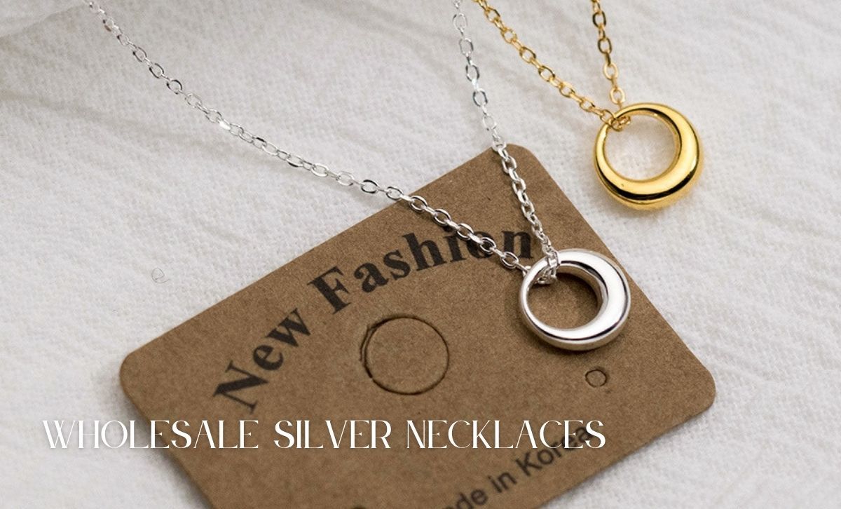 Model wearing the minimalist 925 sterling silver circle pendant necklace, showcasing its elegant design for wholesale.