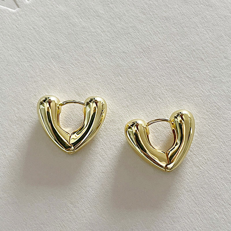 A pair of 925 sterling silver V-shape hoop earrings with a brilliant gold finish, displayed on a clean white background.