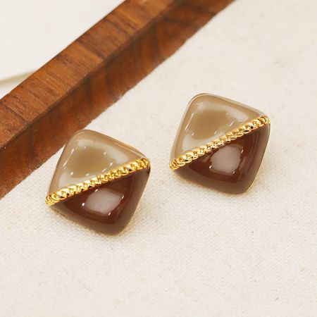Retro Style Two-Enamel-Color Square Shape Stud Earrings (Set of 5 pairs) - A pair of retro-style square stud earrings made of brass, featuring a two-tone enamel design in brown and beige with elegant gold accents.