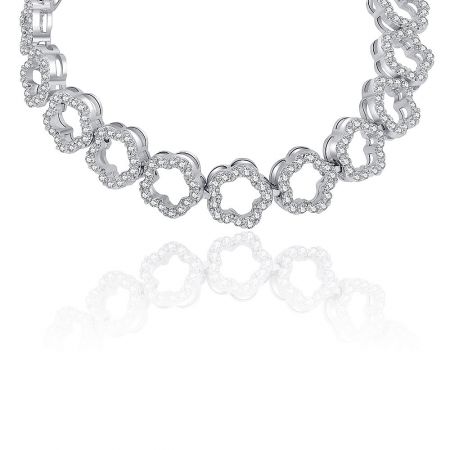 Close-up of the diamond-encrusted links on the Festival Hollow Flower CZ Bracelet, highlighting the intricate craftsmanship.