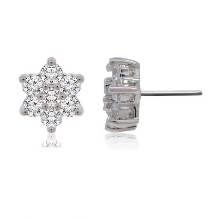 Close-up shot of the Twinkle Star Stud Earring, highlighting the brilliant sparkle of the cubic zirconia crown.