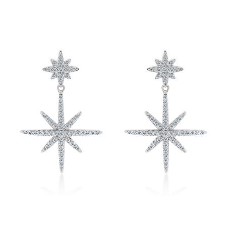 Dubbla Starburst Drop örhängen - Ett par Double Starburst Drop-örhängen med rodiumplätering och gnistrande cubic zirconia stenar, visade mot en vit bakgrund.