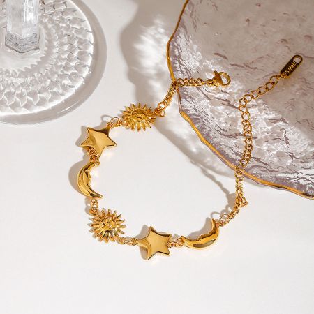 Close-up of the stainless steel bracelet's clasp and extension chain, highlighting the 'S.steel' engraving and quality craftsmanship.