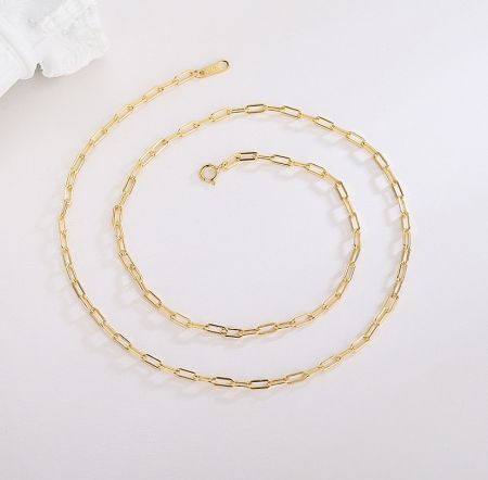Versatile 925 sterling silver paper clip chain, suitable as a necklace or bracelet, with a radiant 18k gold plating.