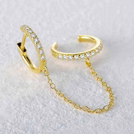 925 Sterling Silver Double Hoop Chain Cuff Earrings - A pair of 925 sterling silver double hoop chain cuff earrings in a brilliant gold finish, adorned with sparkling clear stones.