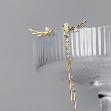 925 Sterling Silver Asymmetrical Antler Pearl Drop Back Earrings (5 Pairs) - A close-up of the 925 Sterling Silver Asymmetrical Antler Pearl Drop Earring in gold, showing the delicate chain, bar pendant, and pearl-adorned clasp.