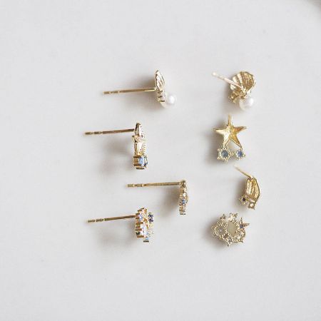 An alternative view of the complete 5-pair sterling silver earring set.