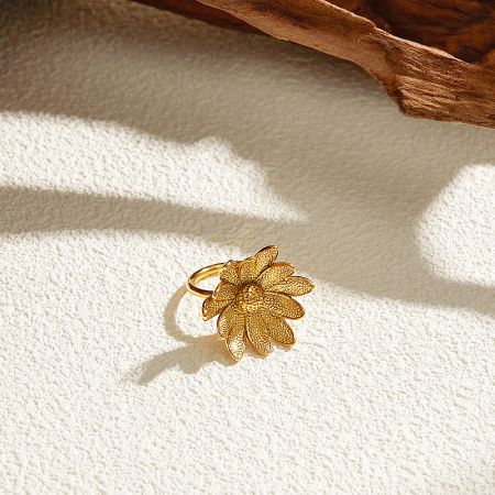Clear product image of the gold-finished 3D flower ring.