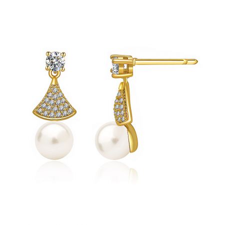Front and back view of the gold pearl drop earrings, displaying the post closure.