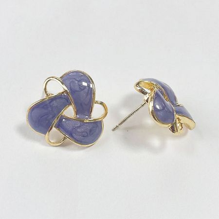 Stylish interconnected loop earrings with vibrant purple inlays and gold frames.