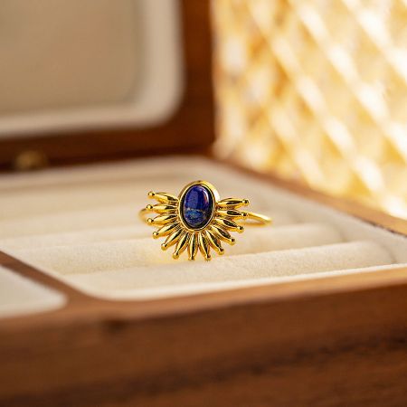 Top-down view of the sunburst adjustable ring.