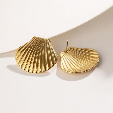 Stainless Steel Tarnish-Free Chunky Shell Stud Earrings (Set of 5 Pairs) - A pair of gold-plated stainless steel chunky shell stud earrings showcasing their detailed ridged design, perfect for beach-themed jewelry.