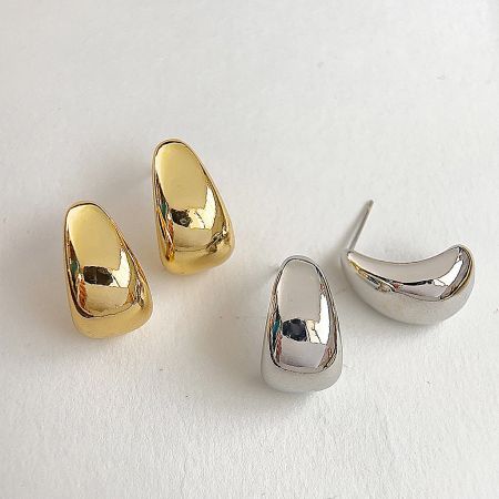 Chunky Waterdrop Shape Stud Earrings (5 pairs) - A product shot of chunky waterdrop stud earrings, displaying both the gold and silver plated options on a clean white background.