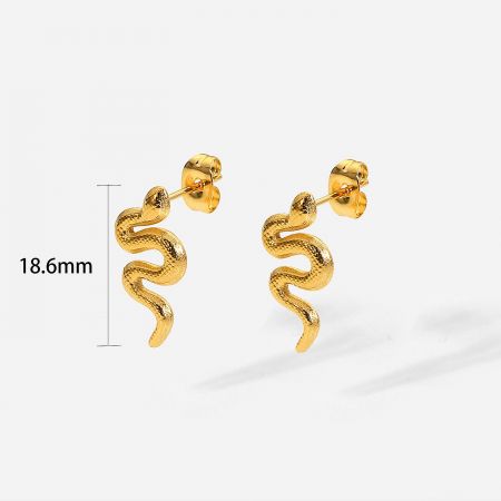 Gold snake earrings with a dimension overlay indicating a height of 18.6mm.