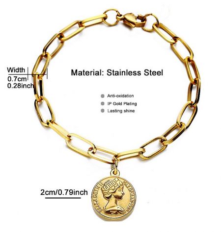 Detailed view of the gold stainless steel bracelet with IP gold plating and lobster clasp.