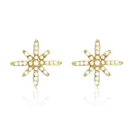 Star Pearl Earrings - A pair of Star Pearl Earrings (BEC01-G-P-00480) featuring a gold-plated brass starburst design, each intricately detailed with small and large white pearls.