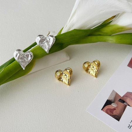 Metal Geometric Irregular Heart Shape Stud Earrings (5 Pairs) - A set of five pairs of metal geometric irregular heart-shaped stud earrings, displayed in both gold and silver finishes on a neutral background.