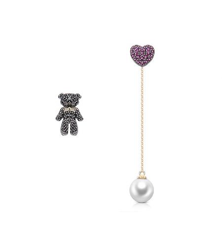Bear's Heart Dangling Earrings - A pair of Bear's Heart Dangling Earrings, showcasing a gold teddy bear stud and a dangling heart chain with a white pearl accent.