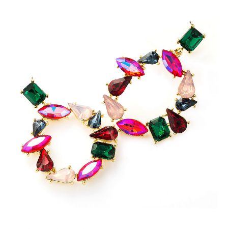 Detailed view of the multicolored gemstones set in a gold-toned metal frame of the JRE-014 earrings.