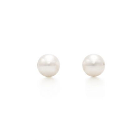 Classic white pearl stud earrings, a timeless choice for wholesale.