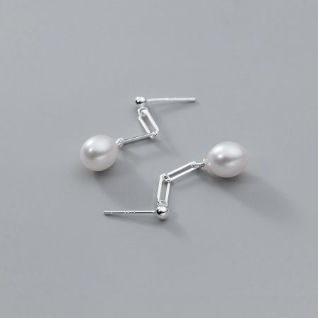 The 925 sterling silver version of the link chain pearl earrings, showing the classic silver finish.