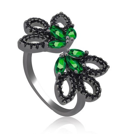 Side view of the emerald hematite filigree ring, highlighting the butterfly shape and green gemstone details.
