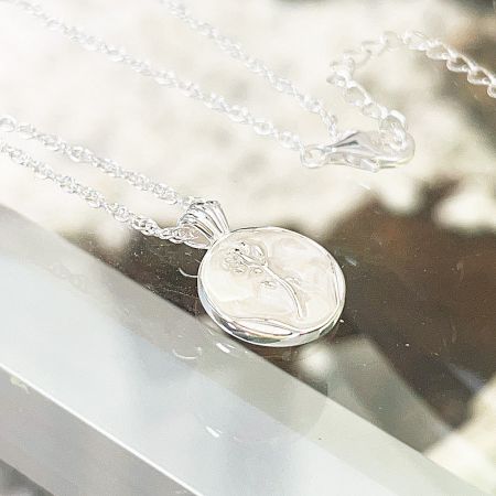 Another beautiful floral pendant design from the 925 silver necklace collection.