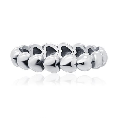 Simple Finger Heart Band Ring - Close-up of the Simple Finger Heart Band Ring, showcasing its alternating pattern of polished silver heart and ball shapes on a white background.