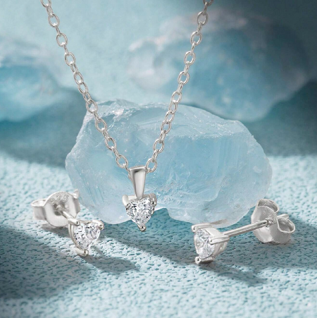 925 Silver Three-Claw Heart Zircon Necklace and Stud Earrings Set - A stunning 925 sterling silver jewelry set featuring a heart-shaped zircon necklace and matching stud earrings, elegantly displayed.