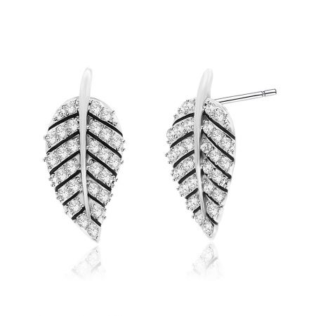 Detailed close-up of the Pave Setting Leaf Earring, highlighting the intricate vein design and sparkling cubic zirconia.