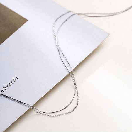 Detailed view of the clasp and quality craftsmanship of the 925 sterling silver necklace set.