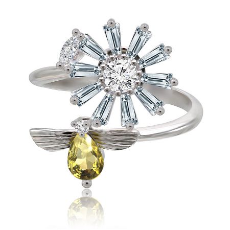 Daisy Bee Delight Ring - Close-up of the Daisy Bee Delight Ring, showcasing its intricate rhodium-plated brass design with a daisy flower and bee motif, adorned with white, olive, and yellow cubic zirconia stones.