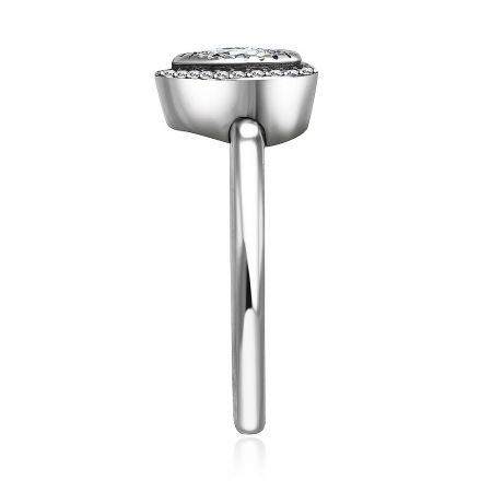 Detailed view of the gemstone setting on the 925 sterling silver heart ring.