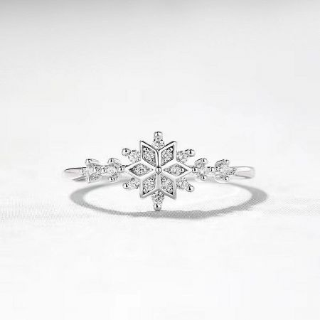 925 Sterling Silver Snowflake Zircon Ring Starlight Sparkle Set of 5 - A stunning 925 sterling silver snowflake ring from the Starlight Sparkle set, featuring an intricate design with clear, brilliant zircon gemstones on a clean white background.