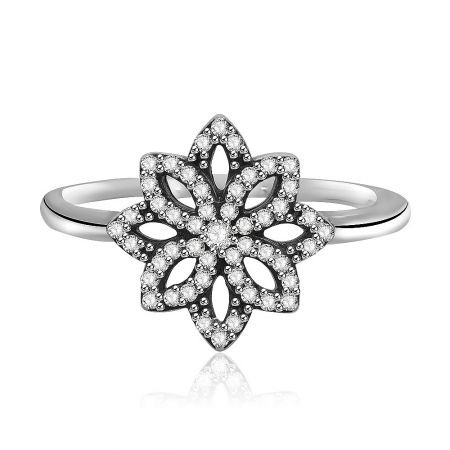 Snowflake Silver Plated Ring - A stunning close-up of the Snowflake Silver Plated Ring, highlighting its intricate snowflake design crafted from 925 sterling silver and embellished with sparkling white cubic zirconia stones.