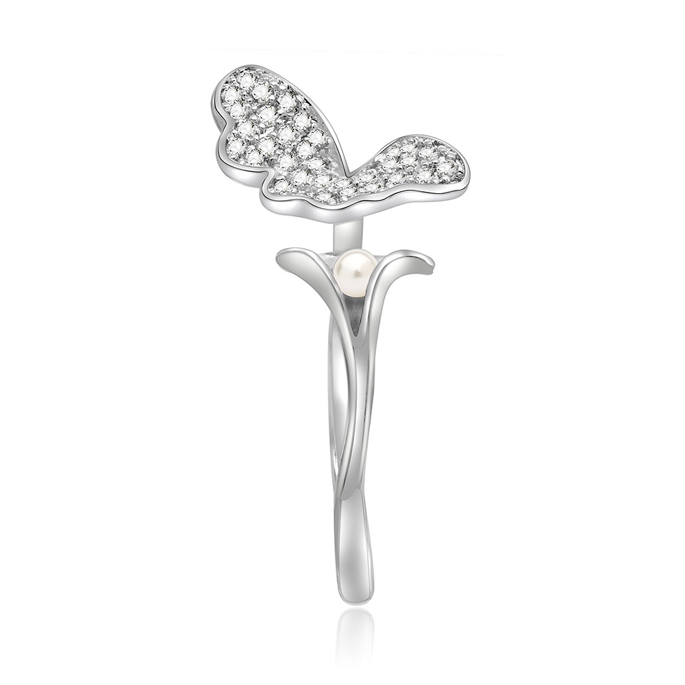 Elegant Maidenhair Tree Ginkgo Tulip Flower Ring featuring a floral design with a central pearl and sparkling cubic zirconia accents, crafted from rhodium-plated brass.