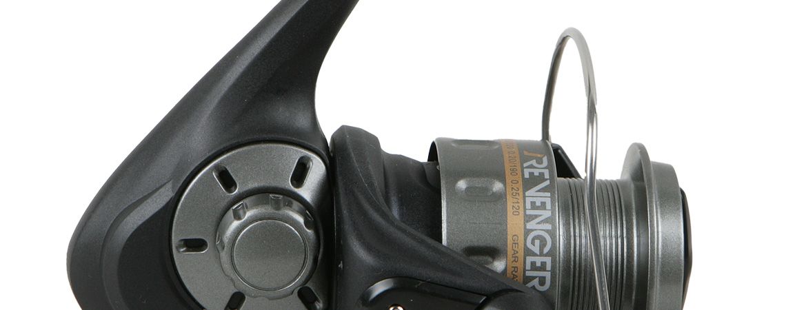 Okuma, Moulinet Rotatif Avenger Nouvelle Génération, Rapport De Vitesse 4,8:1, Roulements 6BB 1RB, Taux De Récupération De 97,3 Cm, Ambidextre