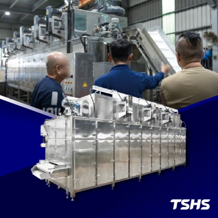 Conveyor belt dryer case